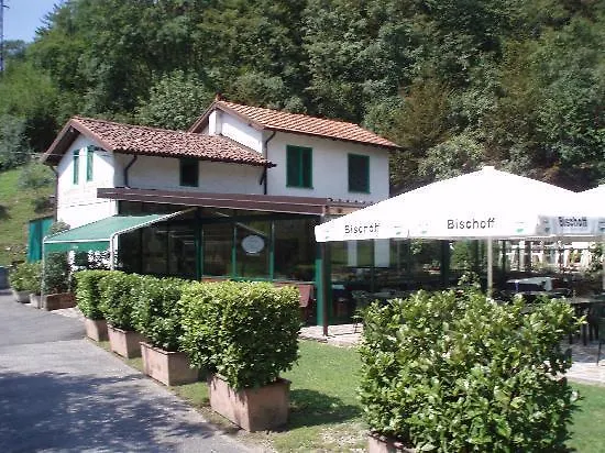 فندق اباديا لاريانافي  Trattoria I Bodega