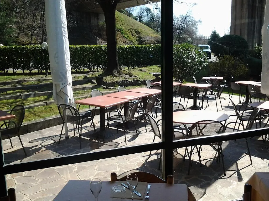 فندق اباديا لاريانافي  Trattoria I Bodega بيت ضيافة
