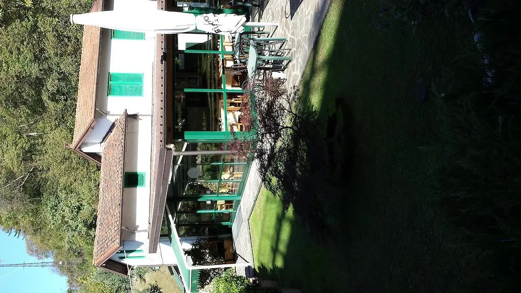 فندق اباديا لاريانافي  Trattoria I Bodega بيت ضيافة